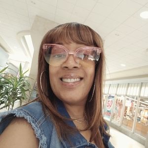 Meet your Posher, Nell